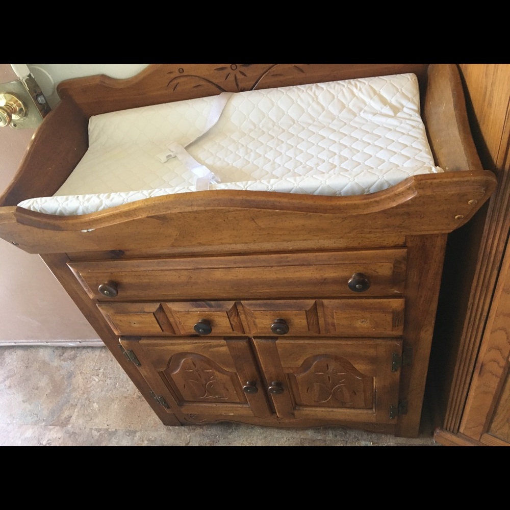 Wood changing station